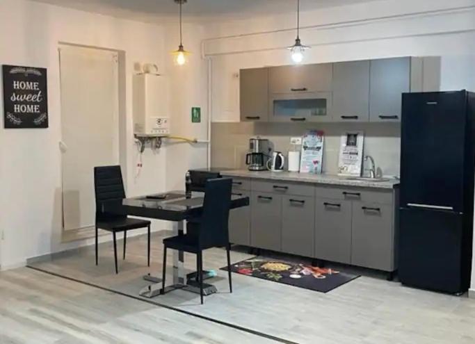 Chic Apartament Complex Inamstro Iasi Ngoại thất bức ảnh
